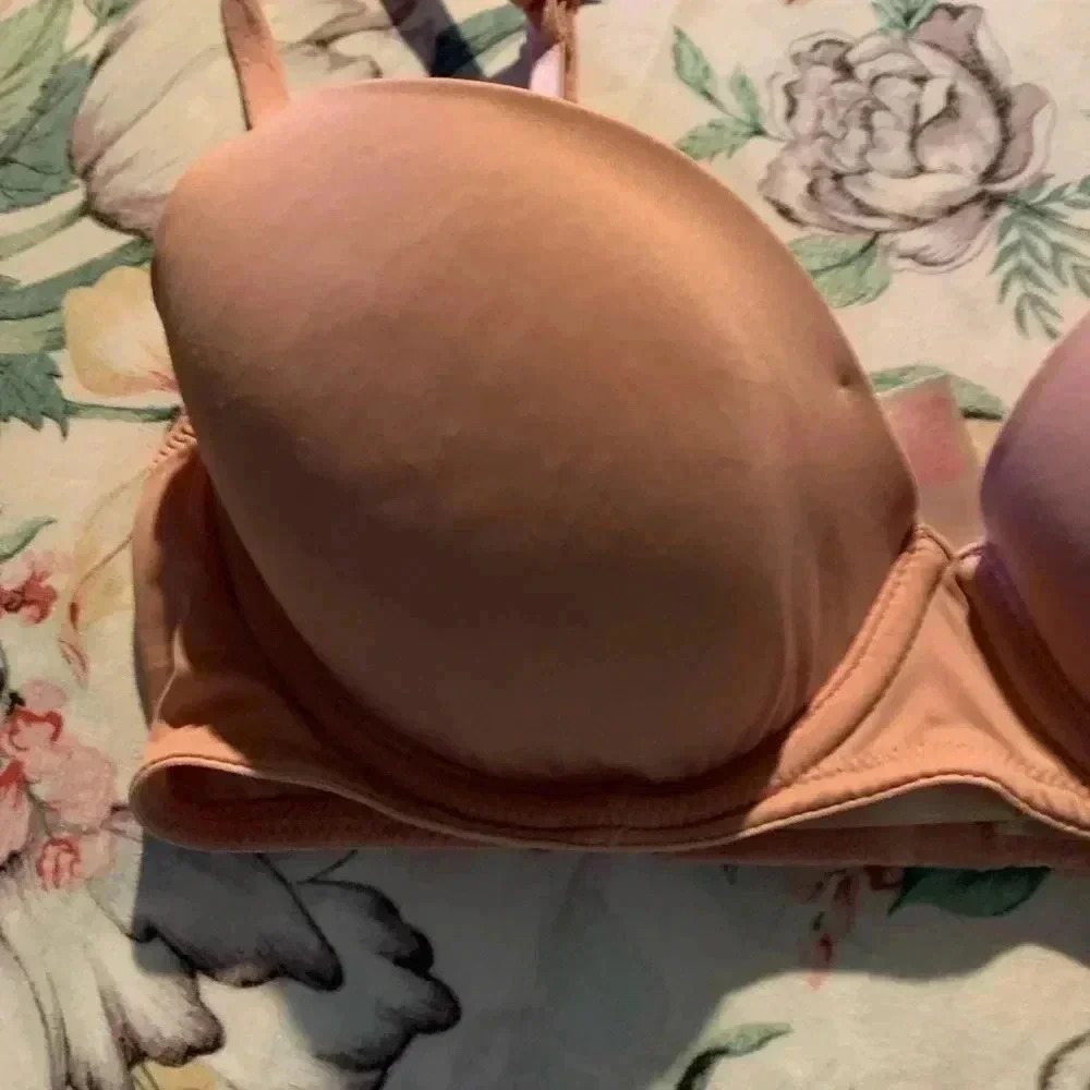 Pink Victoria Secret Women’s Tan Bra Size 32 C With Underwire and Push-up - Picture 2 of 11